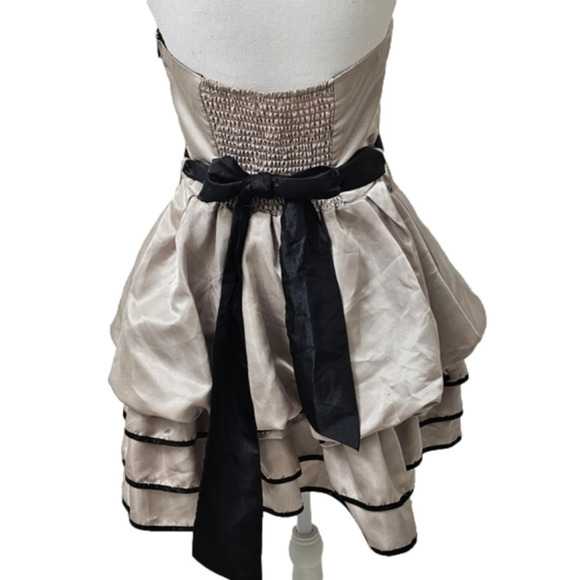 FOREVER 21 Dress - Picture 2 of 7